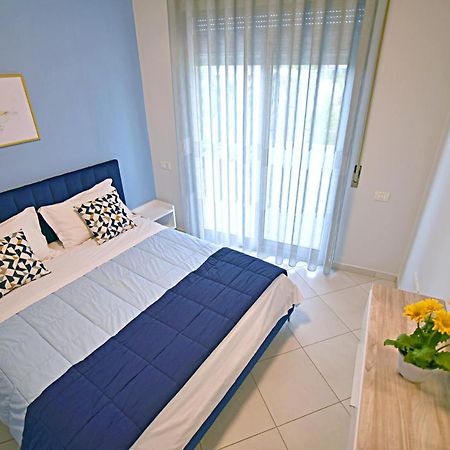 Sunrise Suites Vlorë Exteriör bild