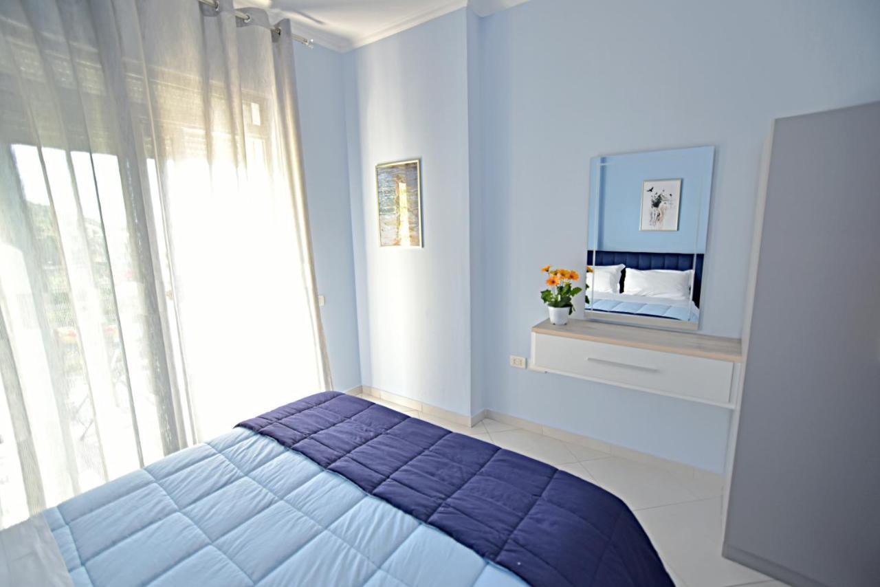 Sunrise Suites Vlorë Exteriör bild