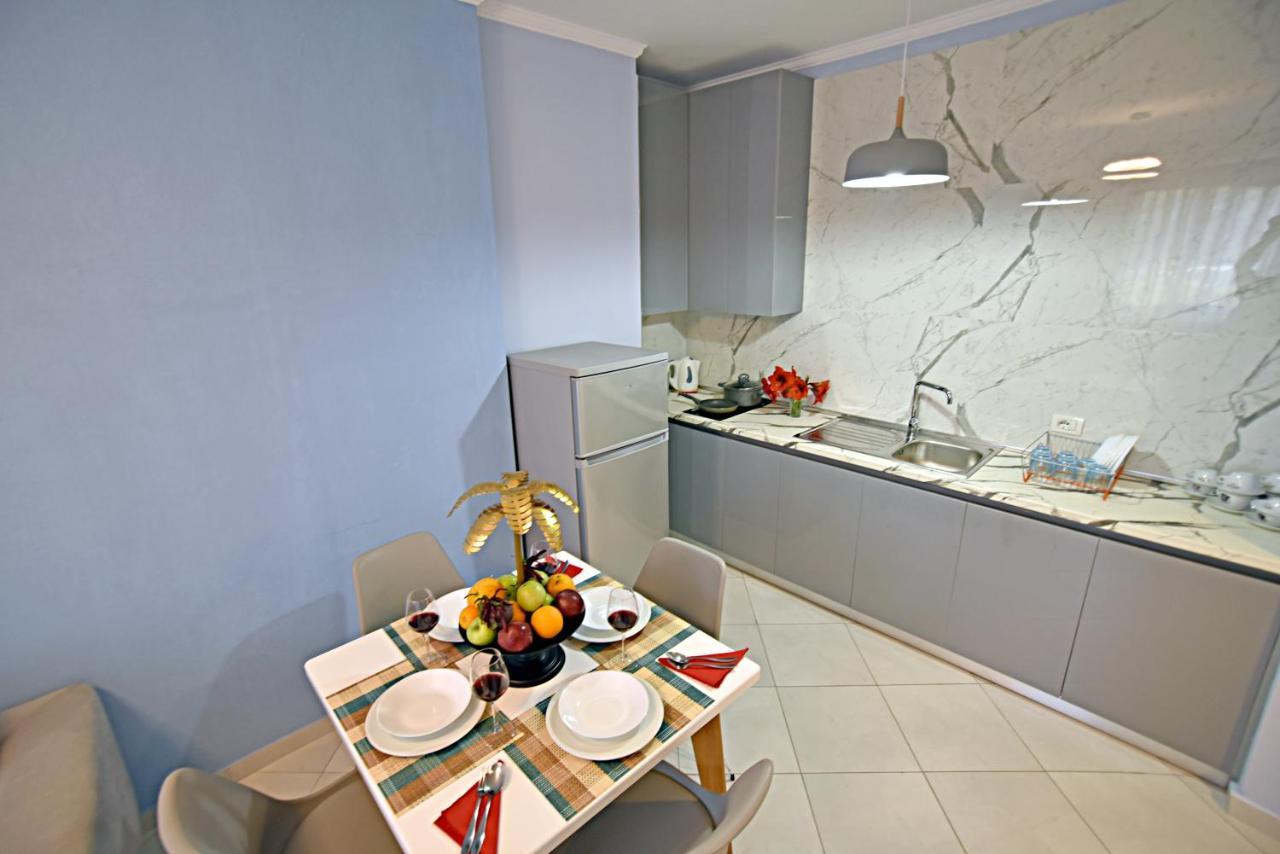 Sunrise Suites Vlorë Exteriör bild
