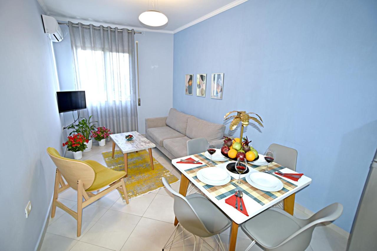 Sunrise Suites Vlorë Exteriör bild