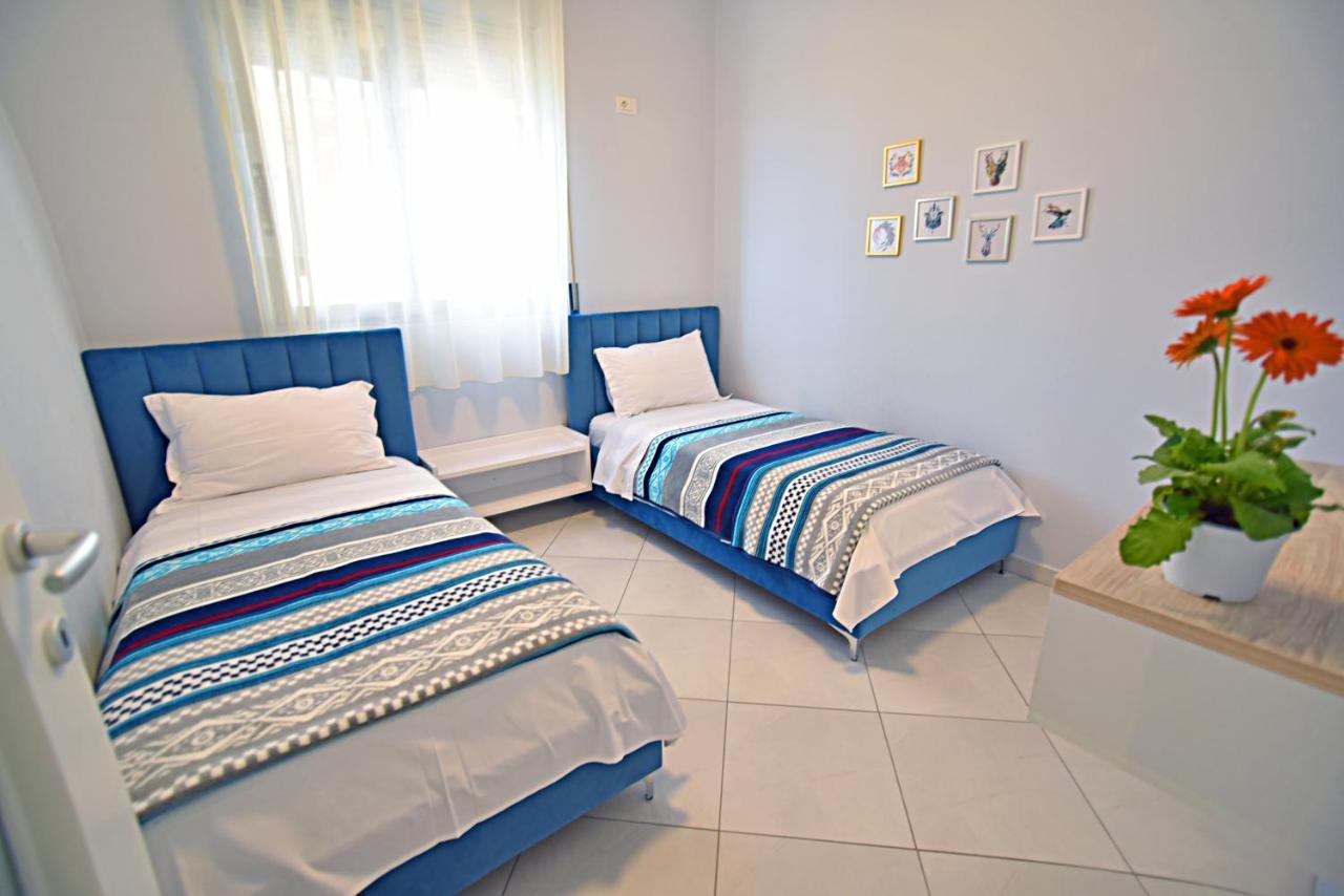 Sunrise Suites Vlorë Exteriör bild