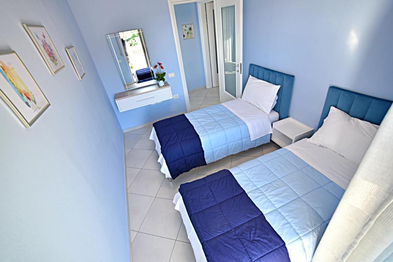 Sunrise Suites Vlorë Exteriör bild