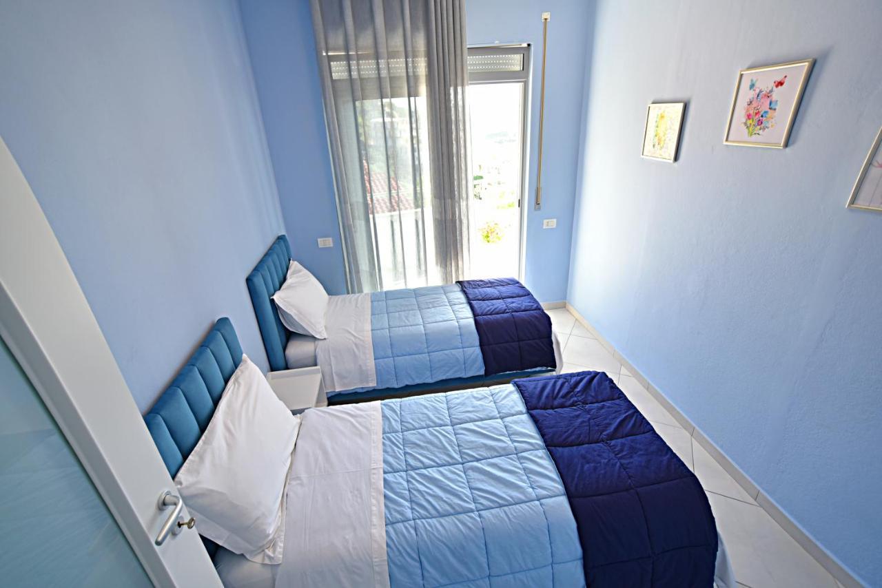Sunrise Suites Vlorë Exteriör bild