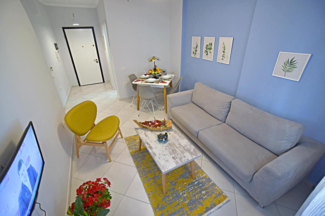 Sunrise Suites Vlorë Exteriör bild