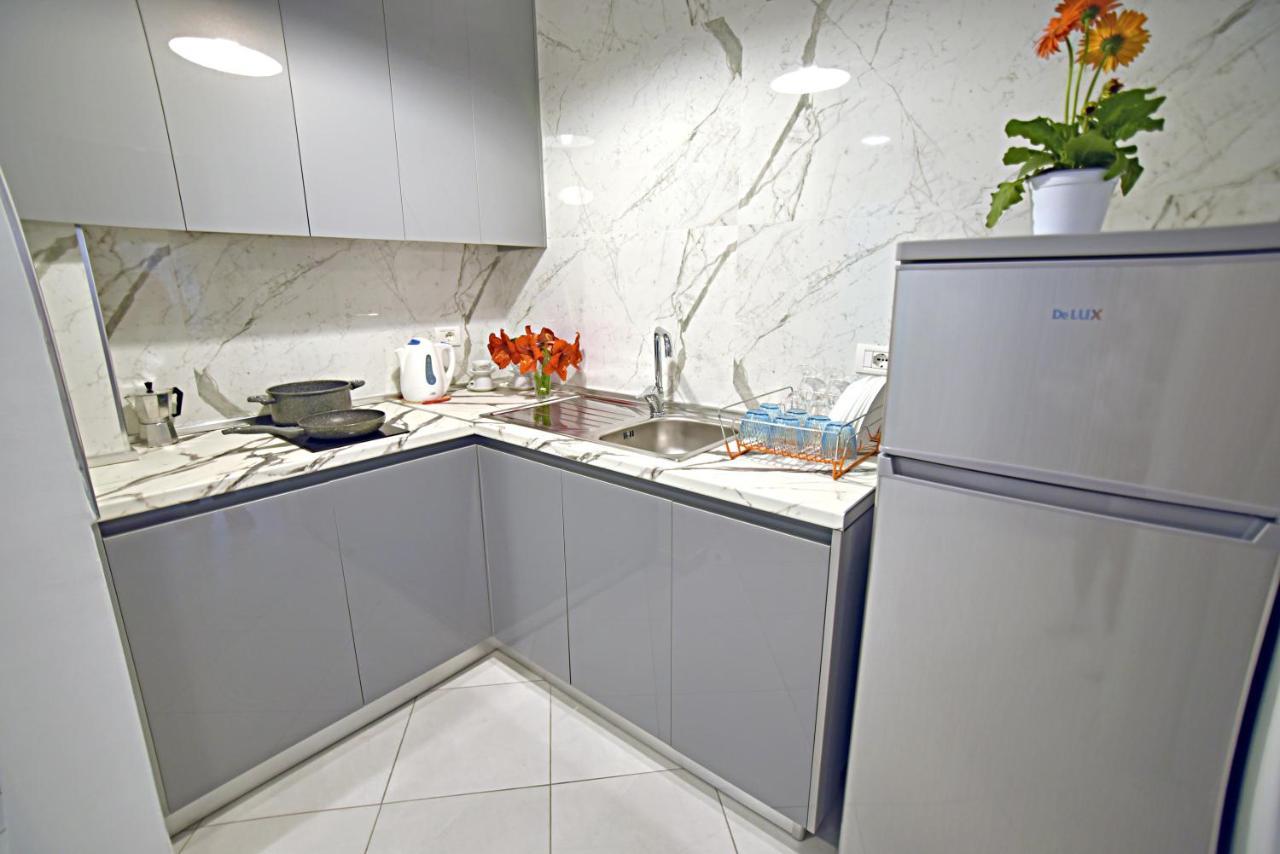 Sunrise Suites Vlorë Exteriör bild