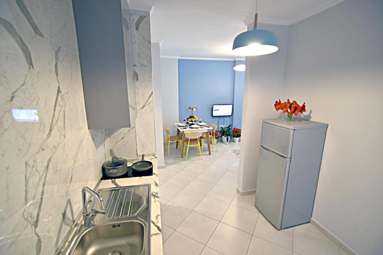 Sunrise Suites Vlorë Exteriör bild