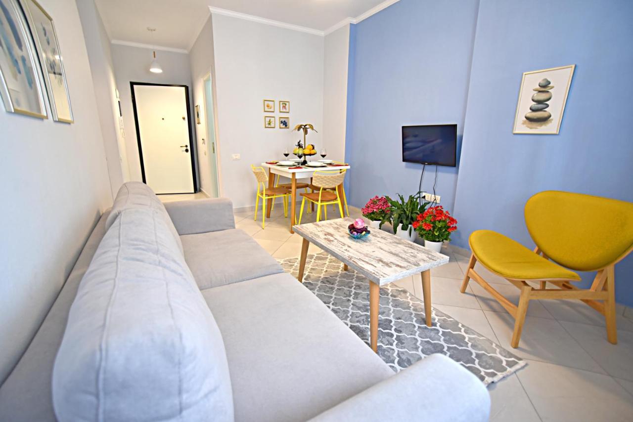 Sunrise Suites Vlorë Exteriör bild