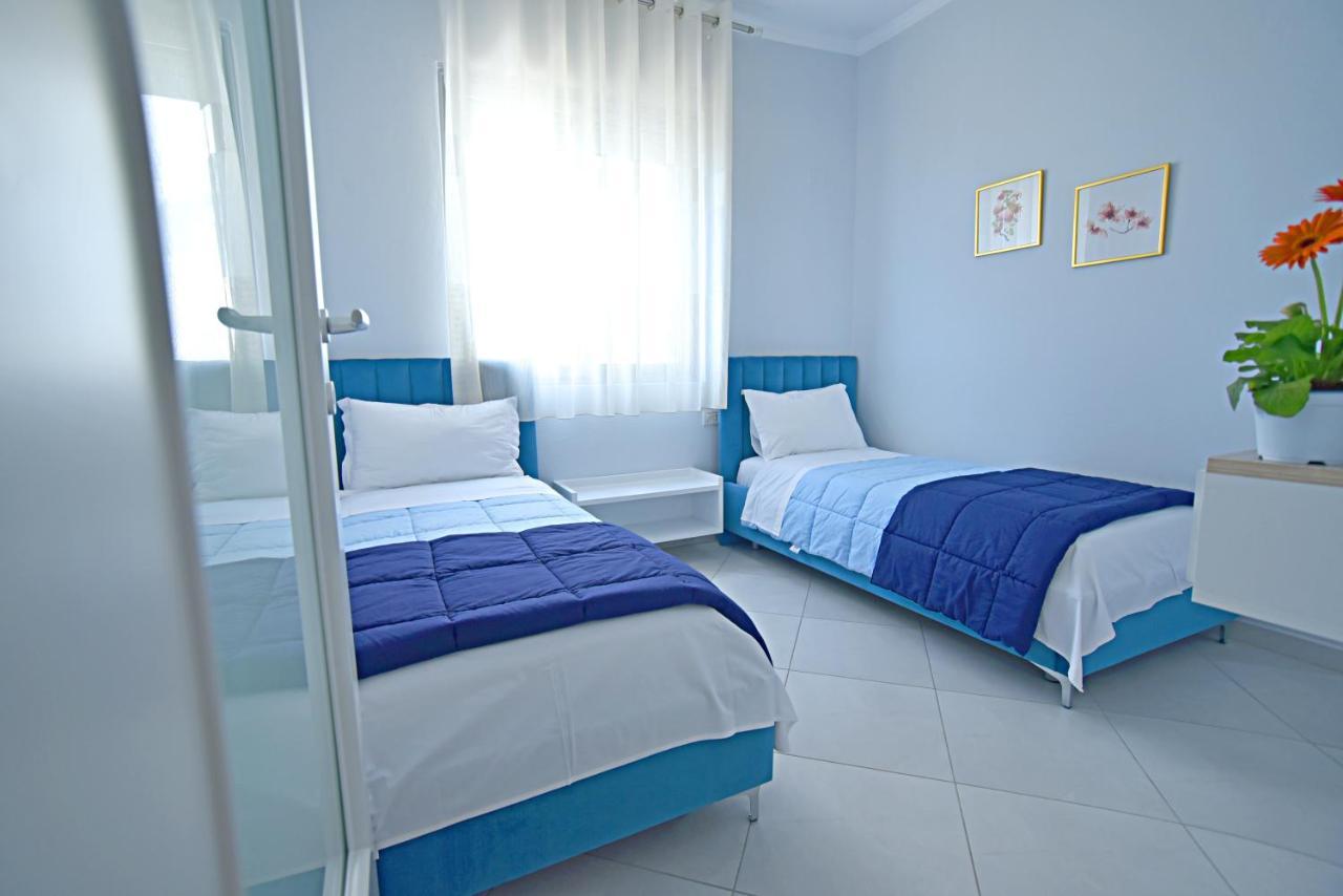 Sunrise Suites Vlorë Exteriör bild