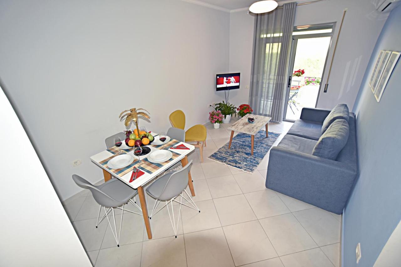 Sunrise Suites Vlorë Exteriör bild