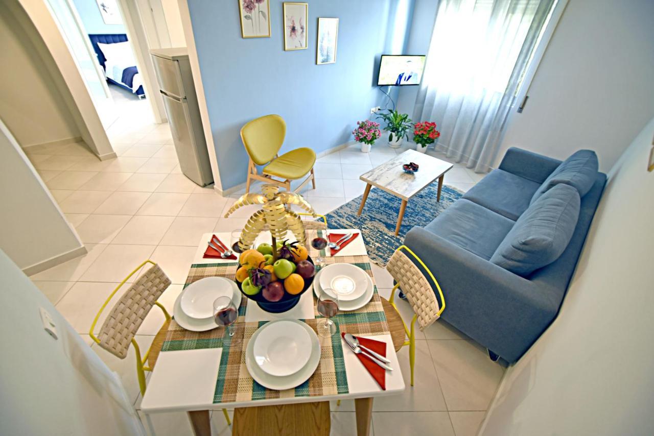Sunrise Suites Vlorë Exteriör bild