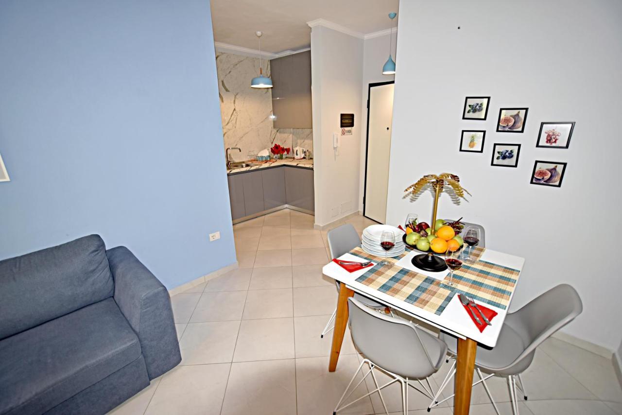 Sunrise Suites Vlorë Exteriör bild